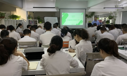合序重慶食堂食材批發配供公司員工照